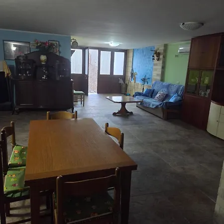 Mirella روفانو