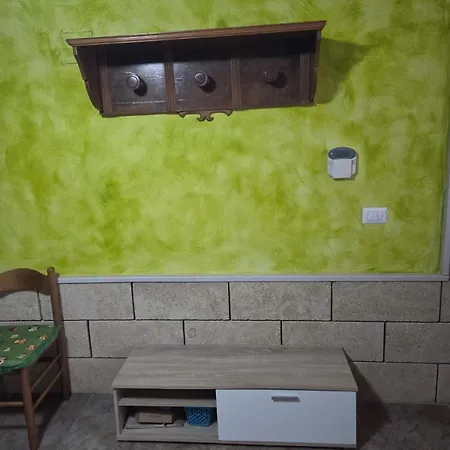 Mirella روفانو